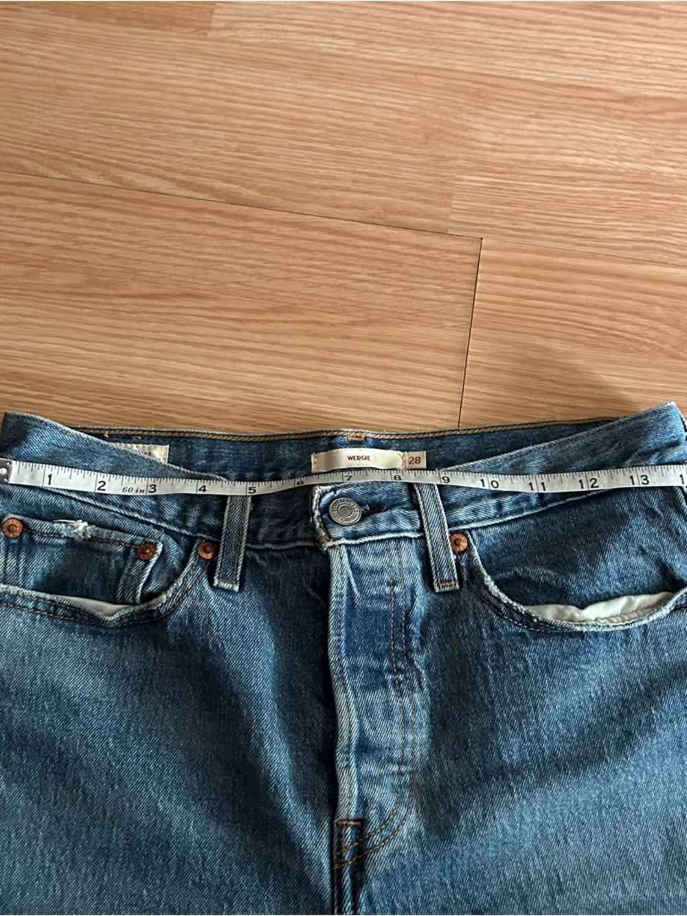 Levi’s Wedgie Big E Button Fly Jorts Women’s 28 - Picture 6 of 12